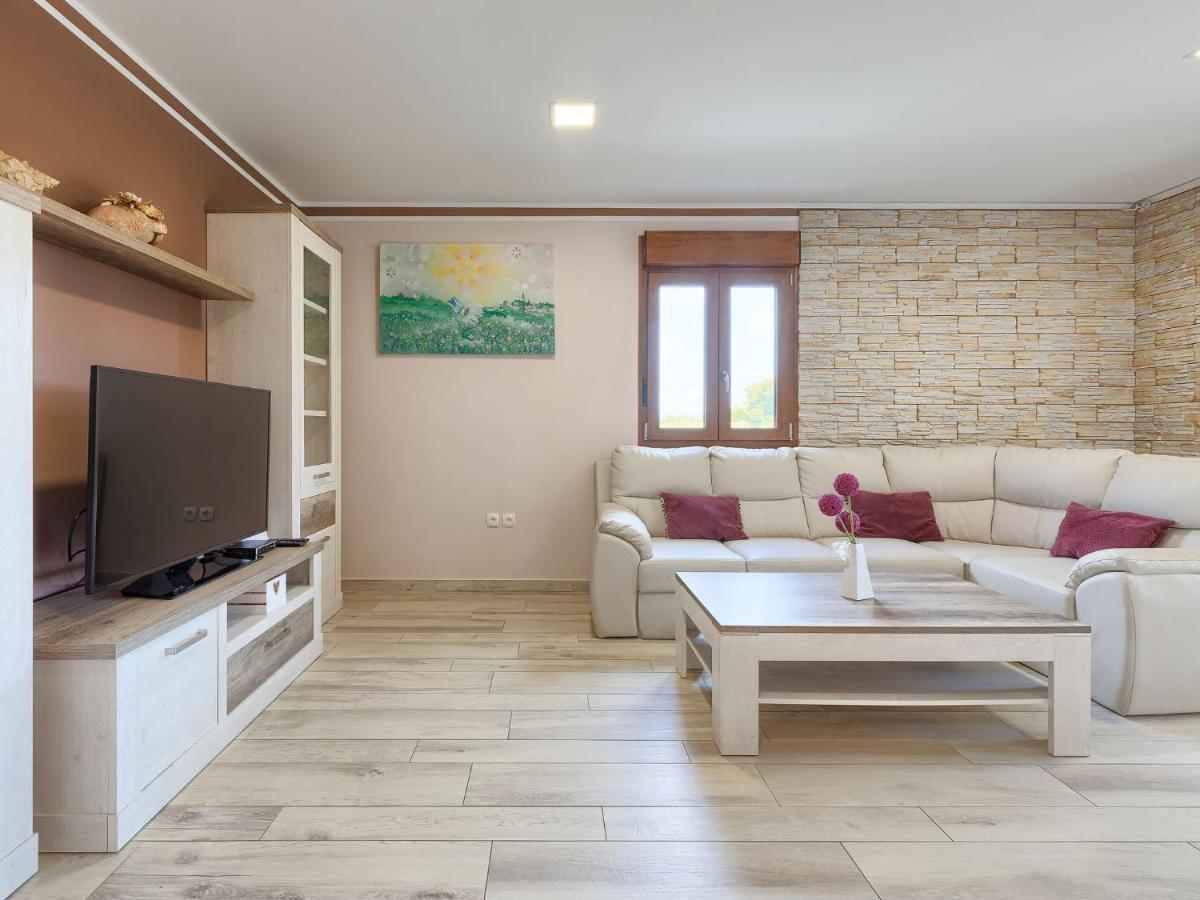 Holiday Home Villa Aniva By Interhome Žminj المظهر الخارجي الصورة